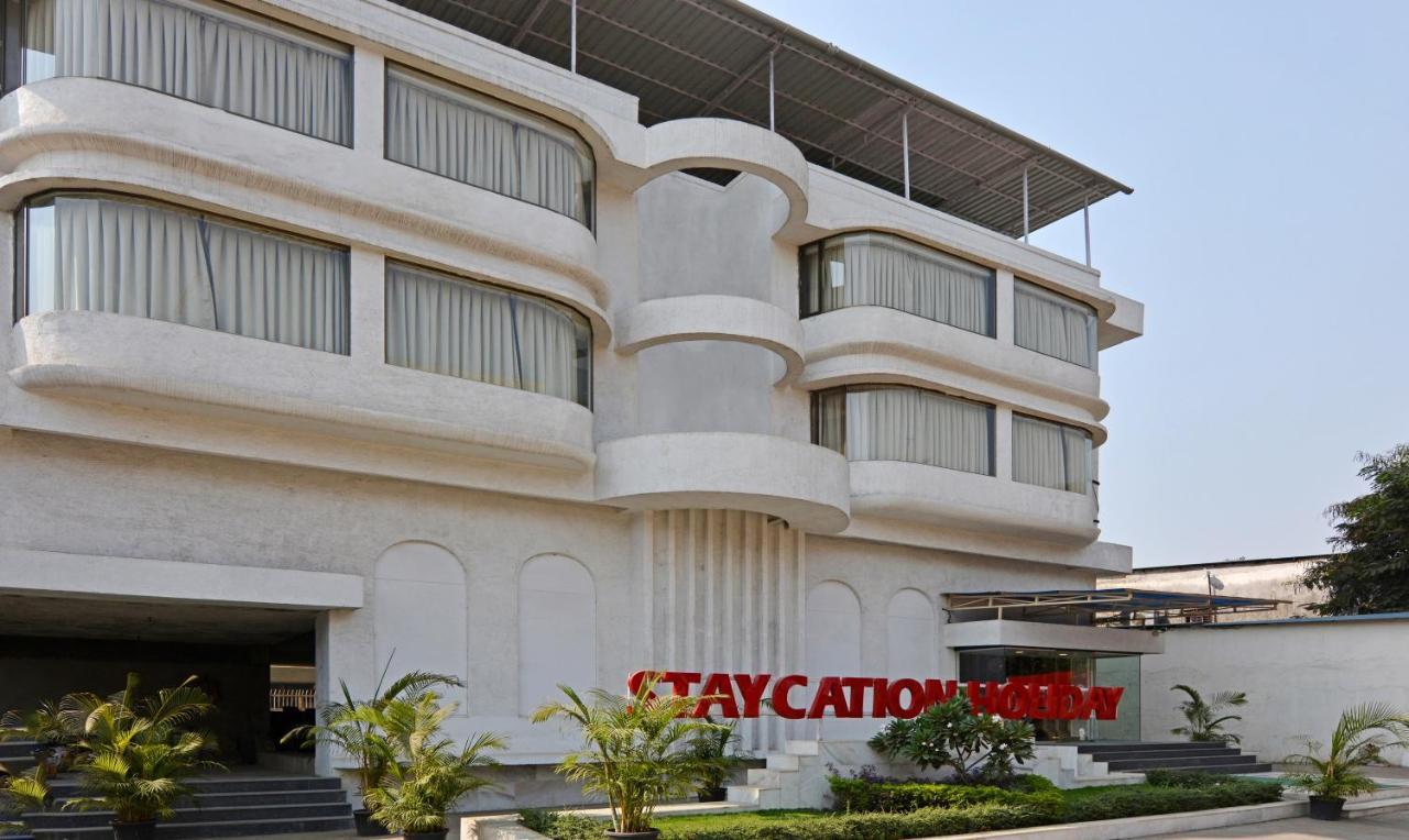 Staycation Holiday Nová Bombaj Exteriér fotografie